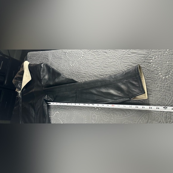 Vera Pelle Women’s Black and Cream Long Leather Zip Up Jacket NWOT Size 50 - Picture 4 of 16